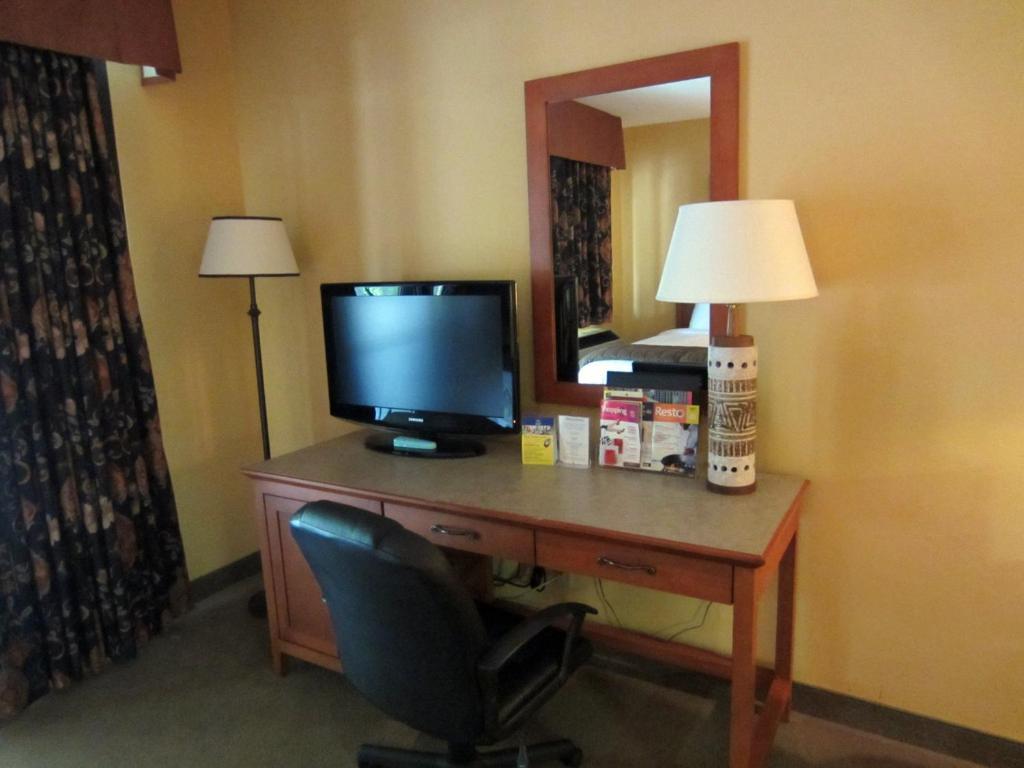 Hotel St-Bernard Saint-Bernard-de-Lacolle الغرفة الصورة